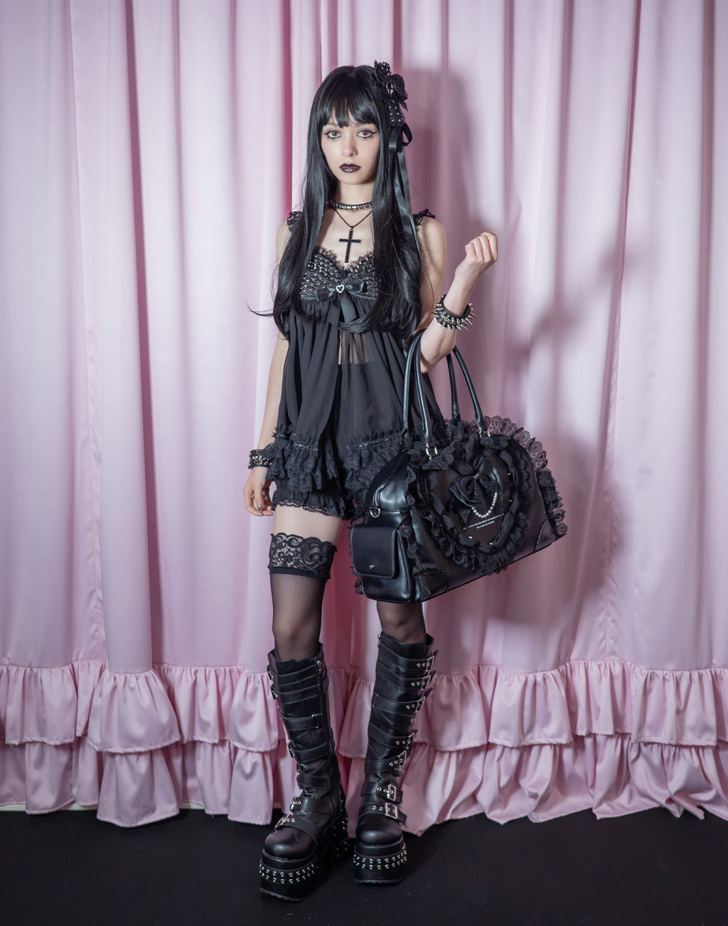 AVENCHUMU Lace & studs babydoll