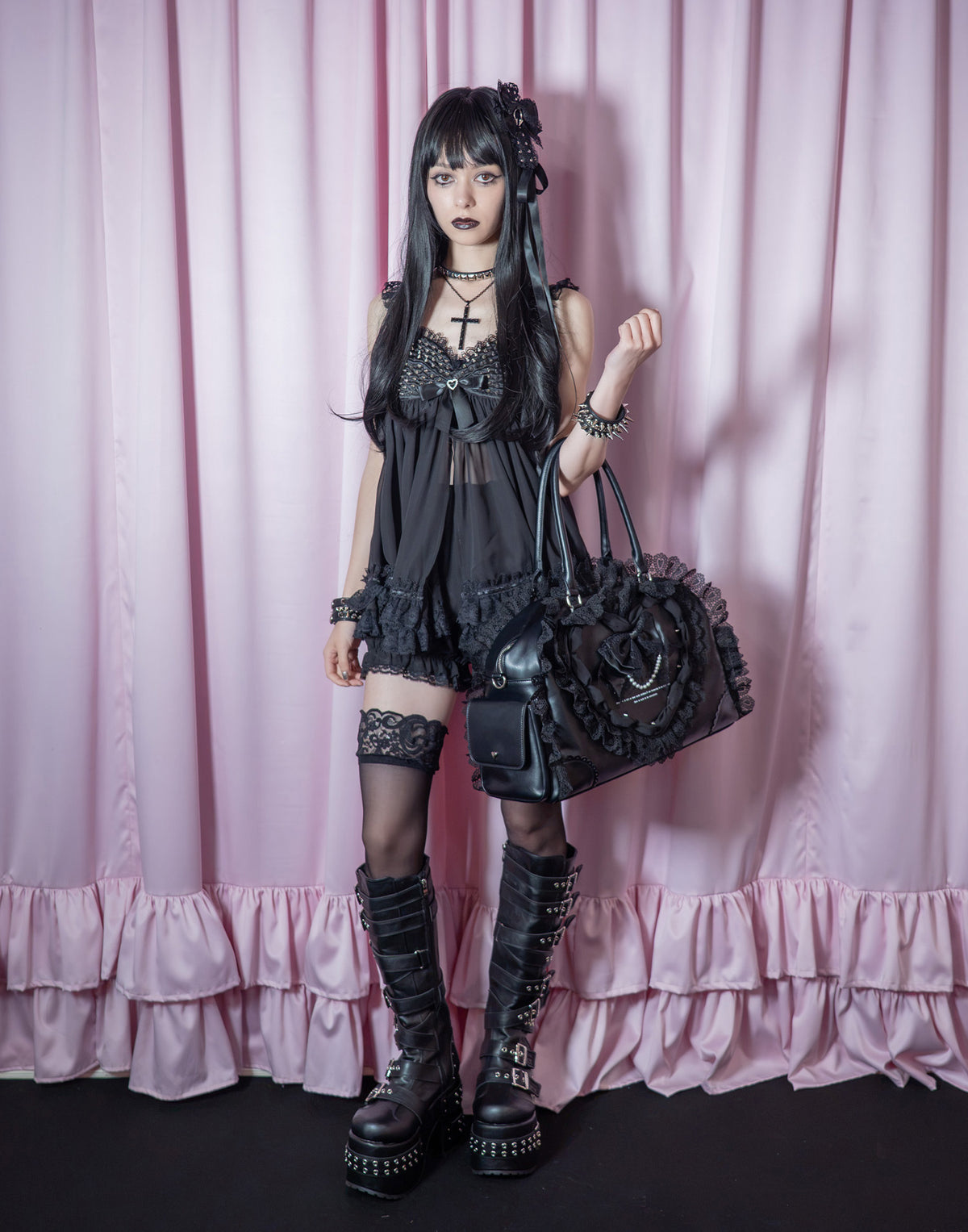 AVENCHUMU Lace & studs babydoll