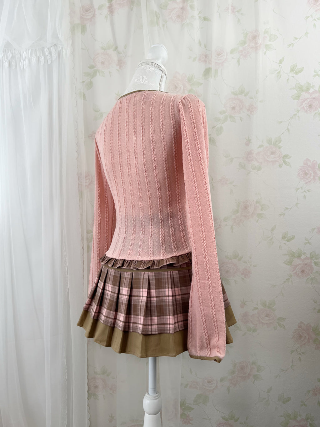 (Pre-order) Evori Glow Berry Long Sleeved Top