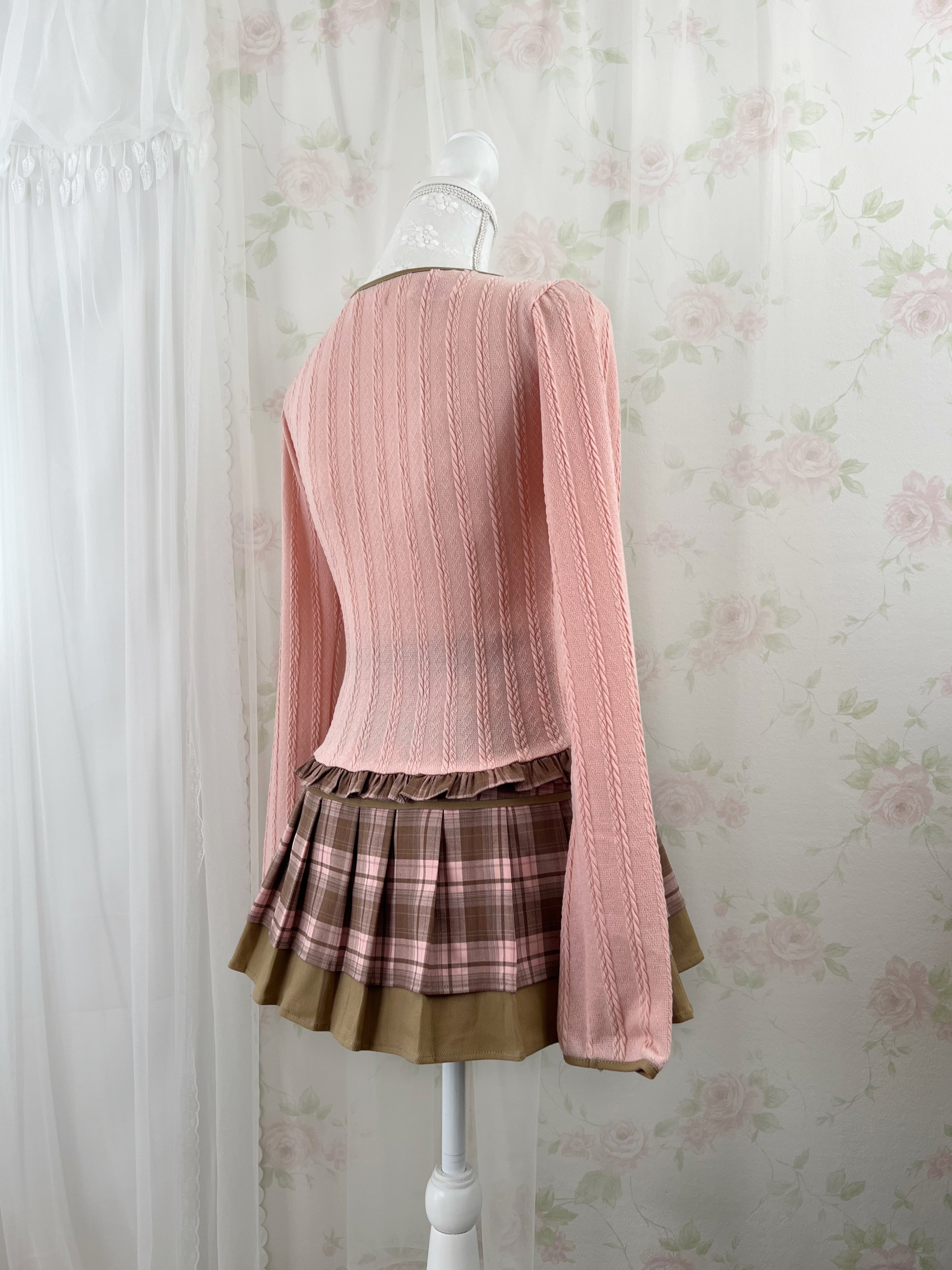 (Pre-order) Evori Glow Berry Long Sleeved Top
