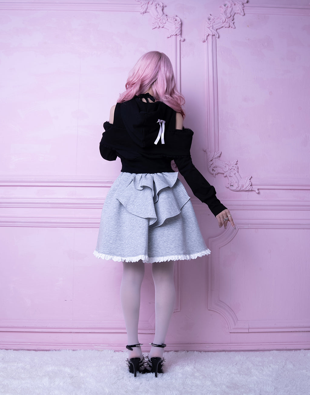 AVENCHUMU Ribbon shoulder zip hoodie