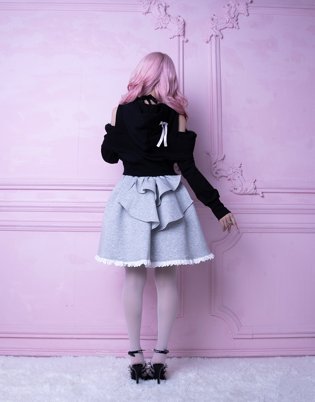 AVENCHUMU Ribbon shoulder zip hoodie