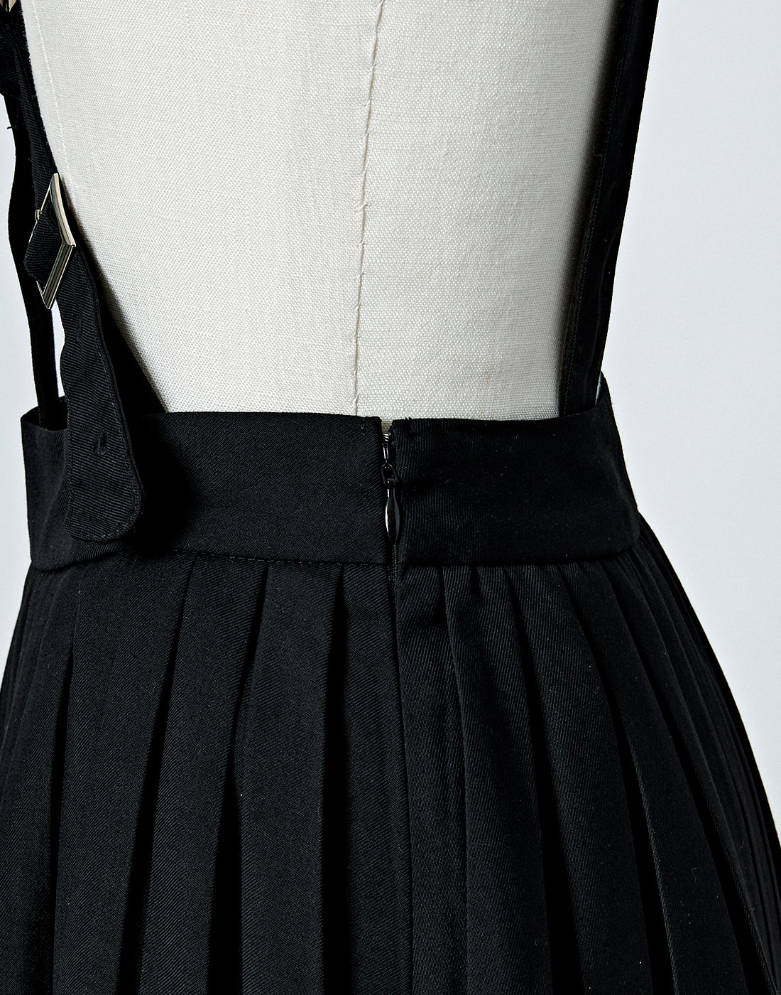 Girls pleated harness skirt