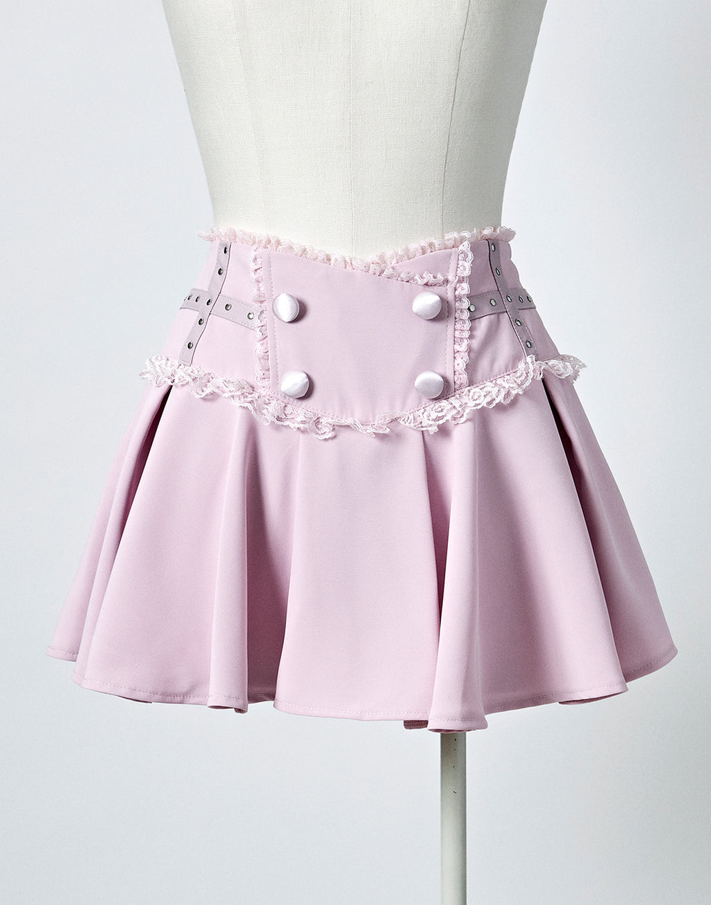 Back frill skirt-like pants