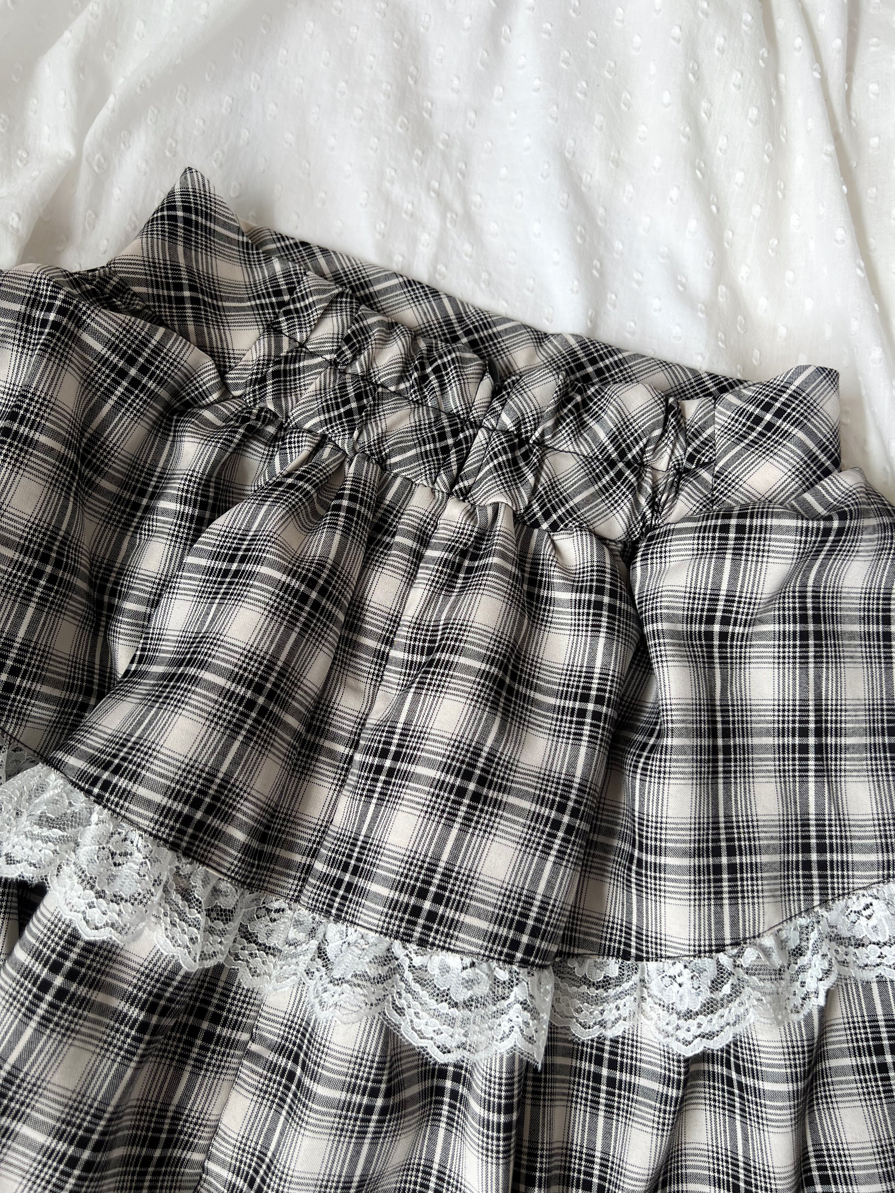 evelyn Checked Lacy Hem Skirt (Black)
