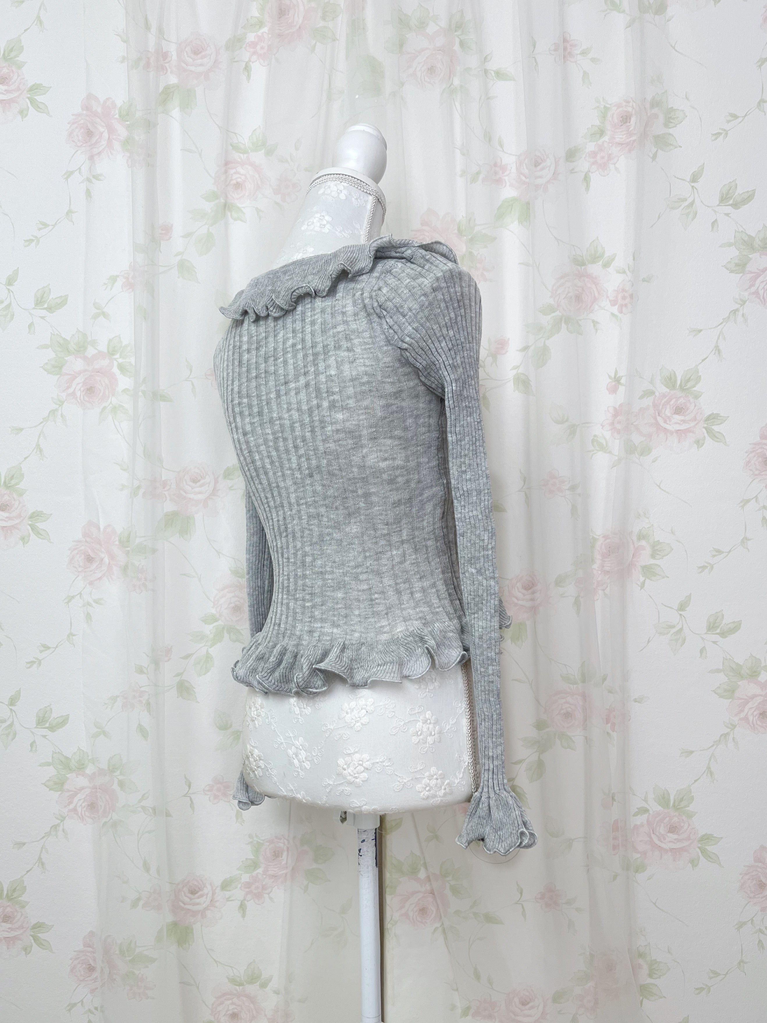 TITTY&CO. Ruffled Hem Whimsical Cardigan (Gray)