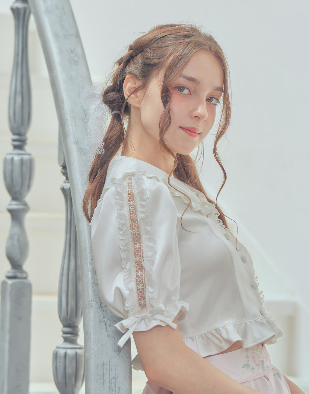 (Pre-order) mellfy memory Lace sleeves sweet satin blouse
