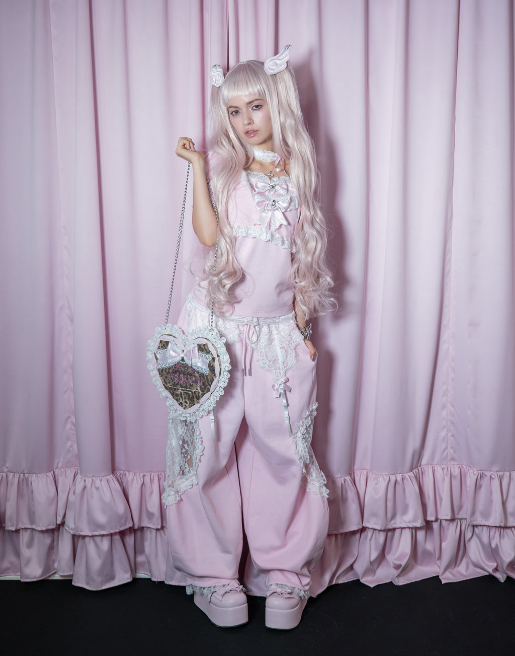 AVENCHUMU Lacy heart camisole ＆cardigan ensemble