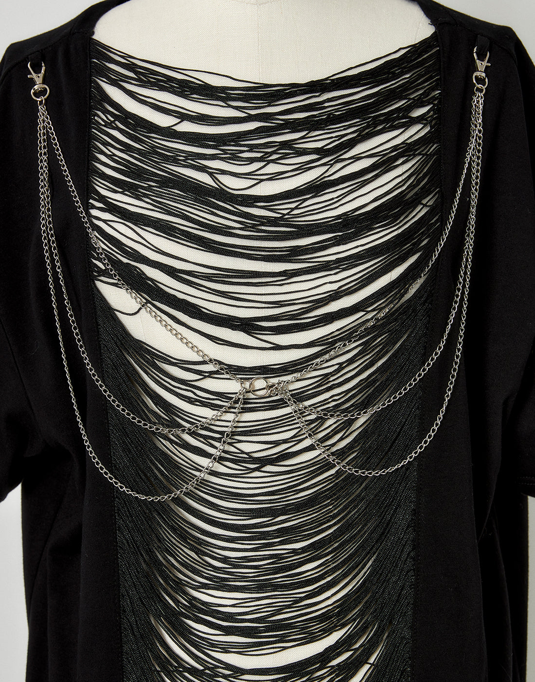 Fringe bone chain t-shirt