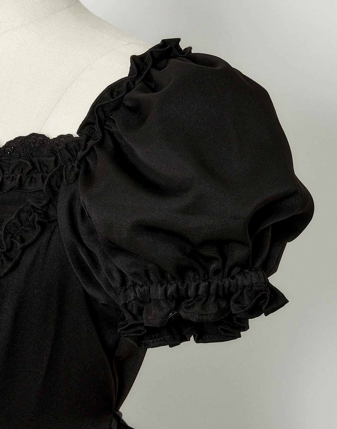 Bone ribbon puff doll dress