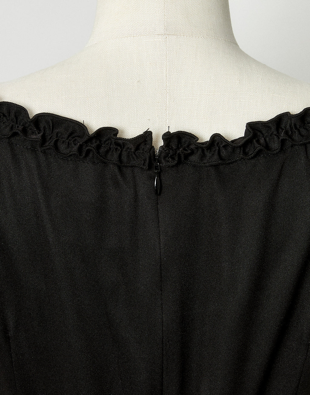 Bone ribbon puff doll dress