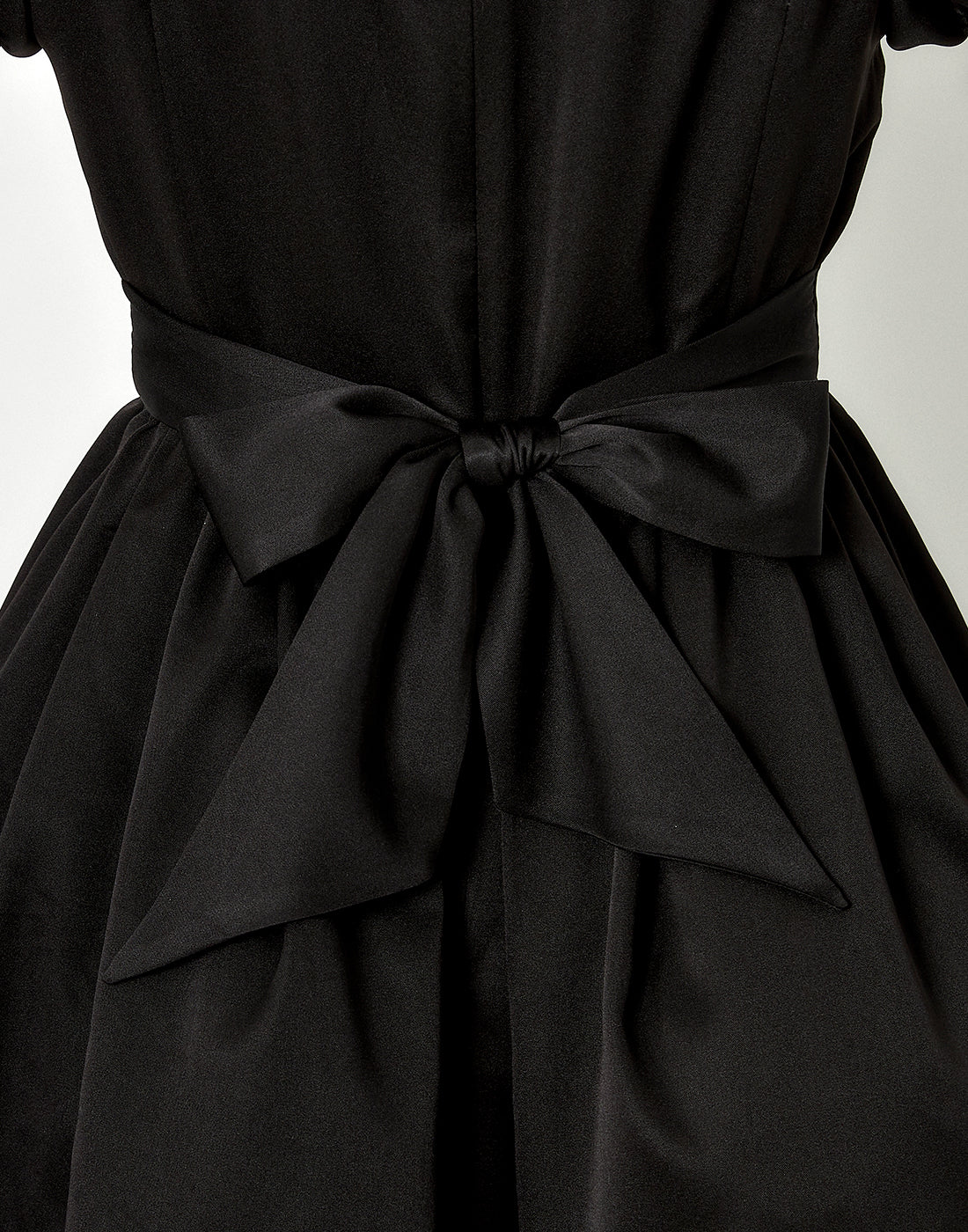 Bone ribbon puff doll dress