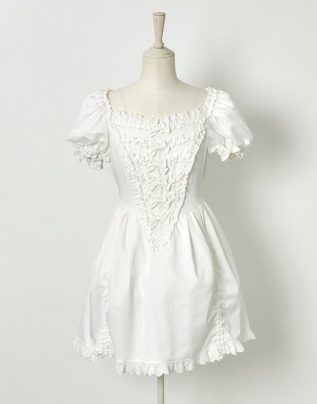 Bone ribbon puff doll dress