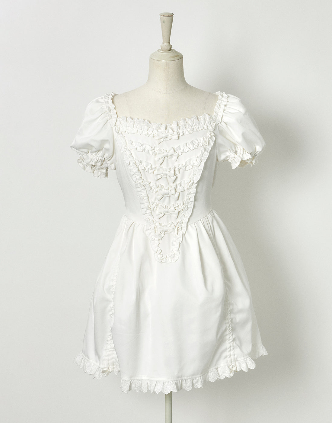 Bone ribbon puff doll dress