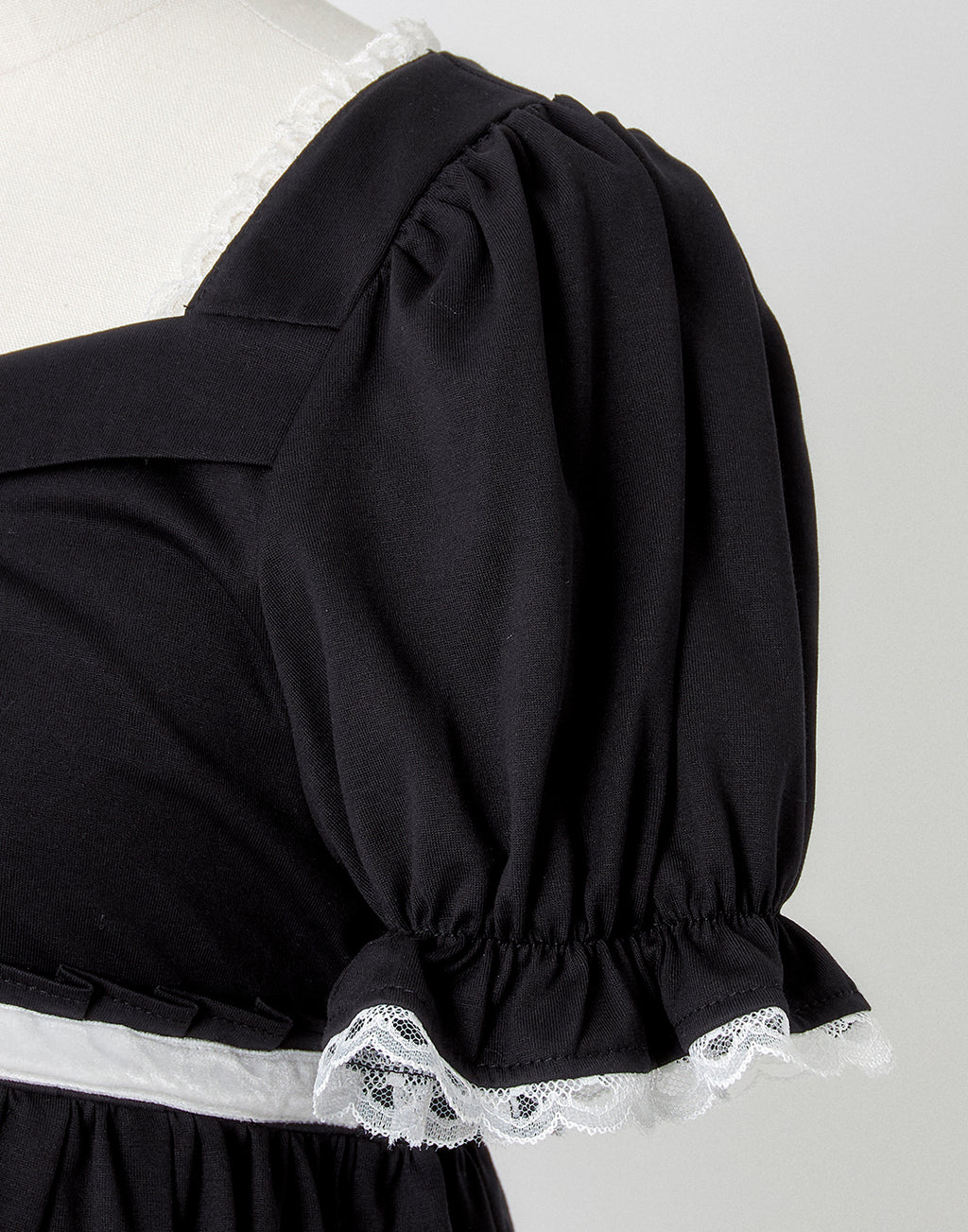 AVENCHUMU Neck ribbon & heart bijou baby doll