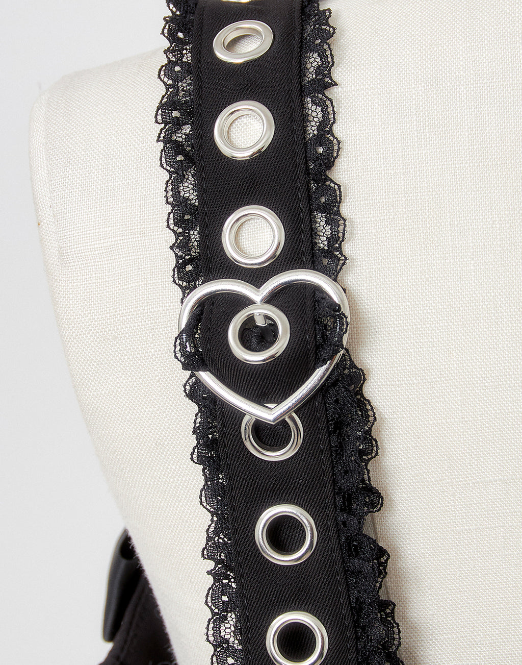 AVENCHUMU  Lethal ribbon tops