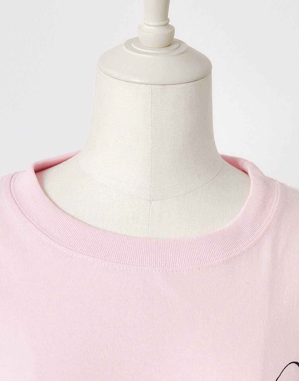 AVENCHUMU Lady T-shirt