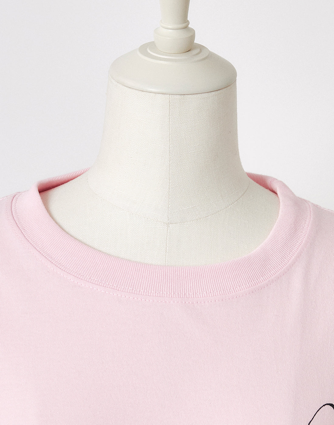 AVENCHUMU Lady T-shirt