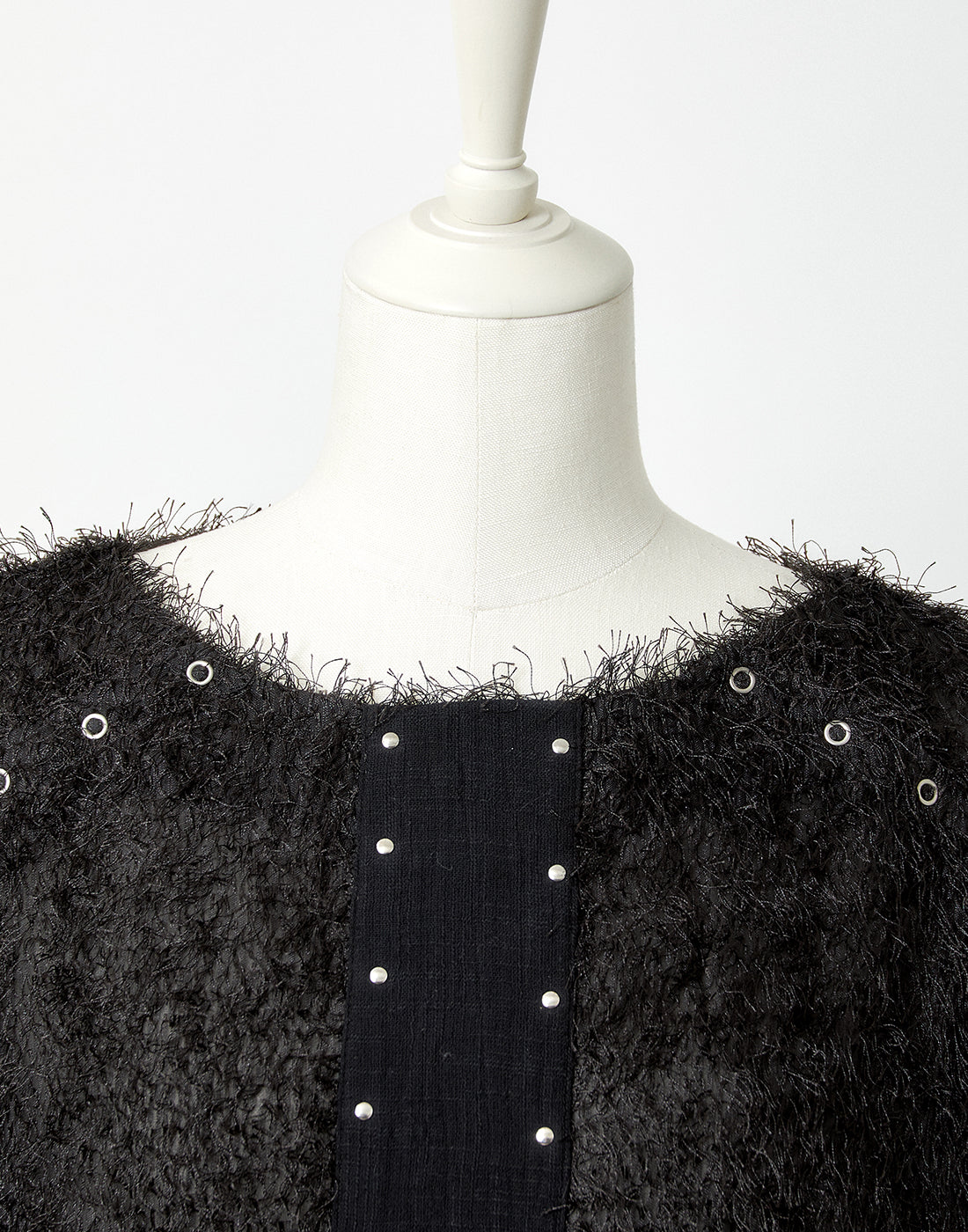 <Deliver in Late September> AVENCHUMU Studs cross shaggy tops