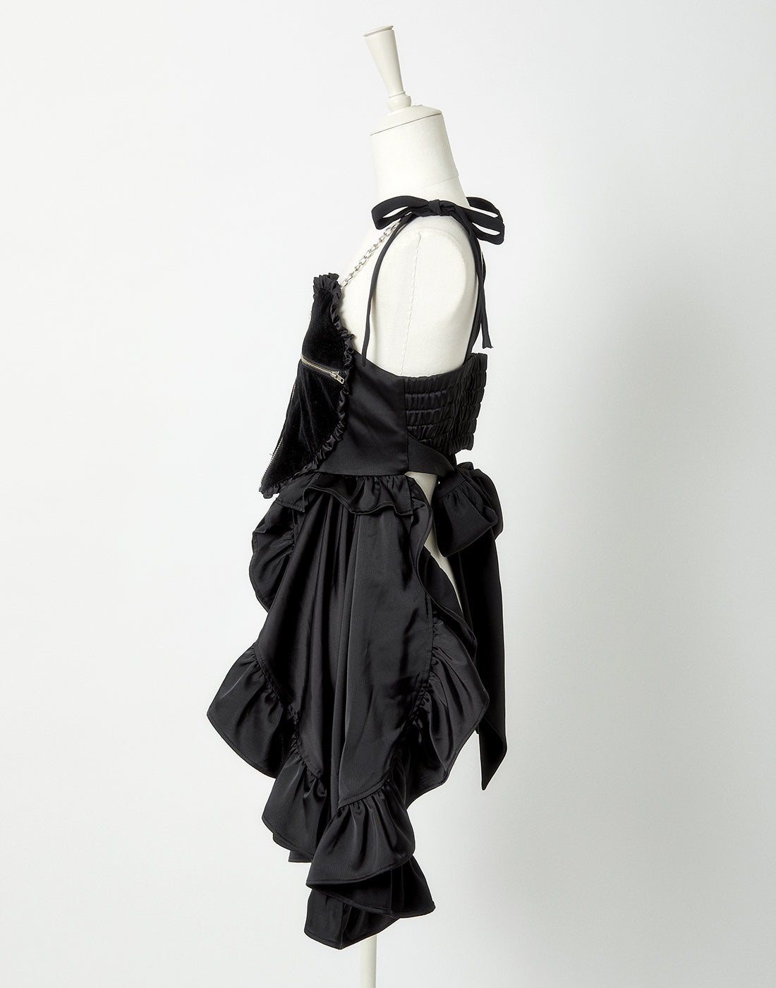 <Deliver in Late September> AVENCHUMU Zip heart ＆ chain ruffle gilet