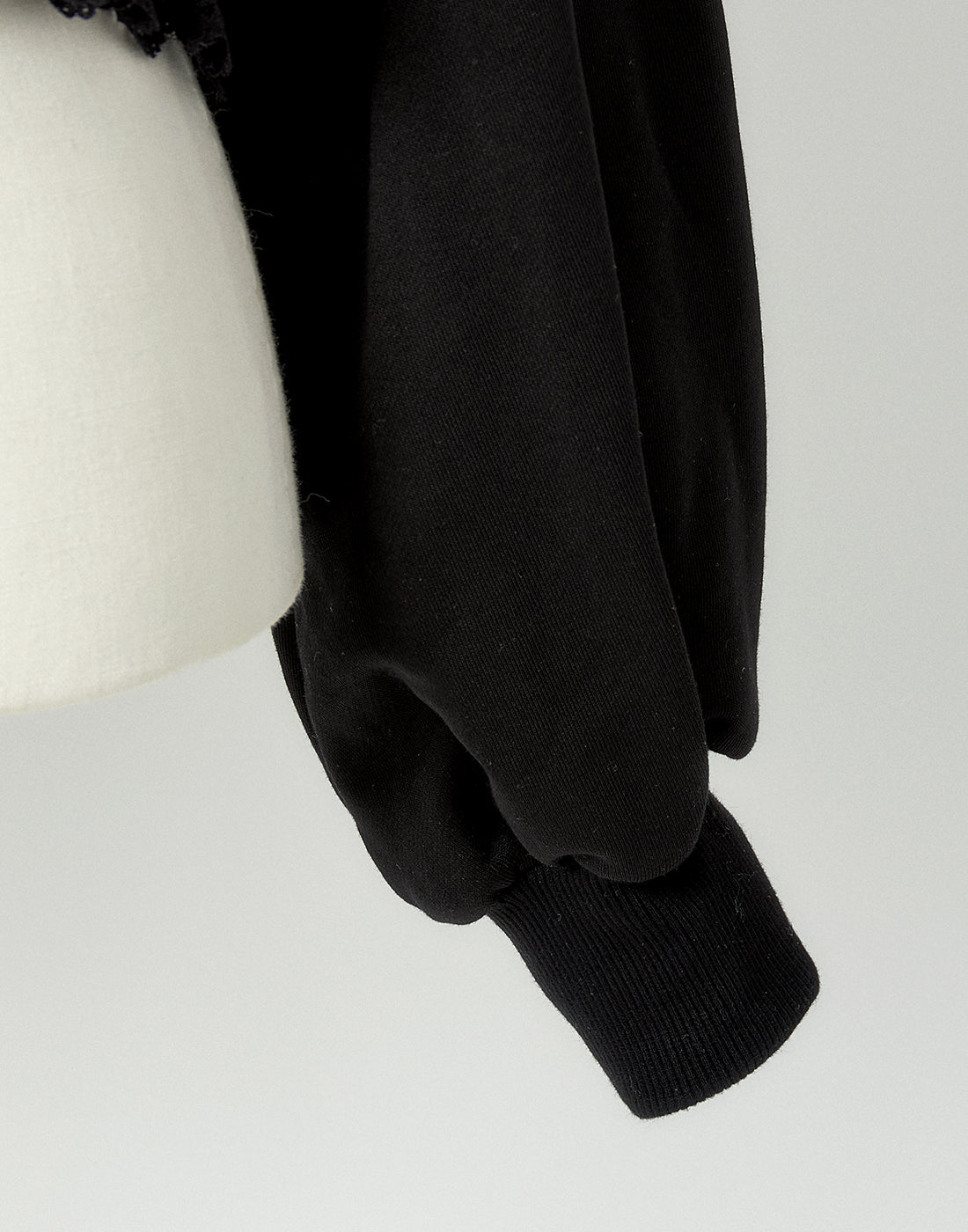 AVENCHUMU Off shoulder satin ribbon tops