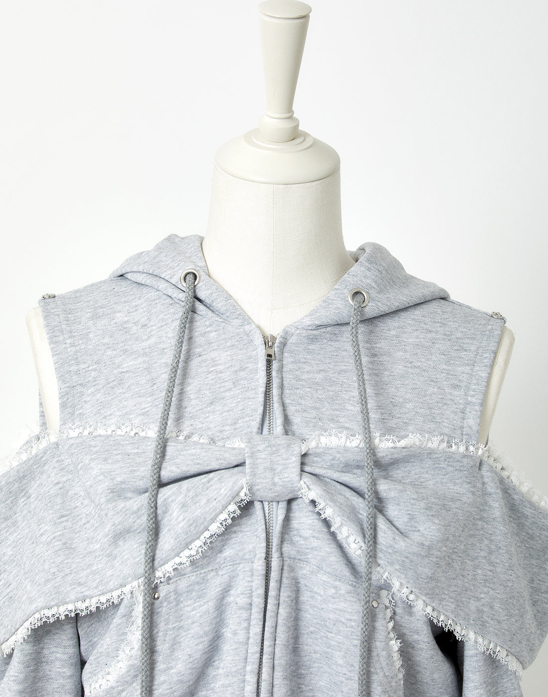 AVENCHUMU Ribbon shoulder zip hoodie