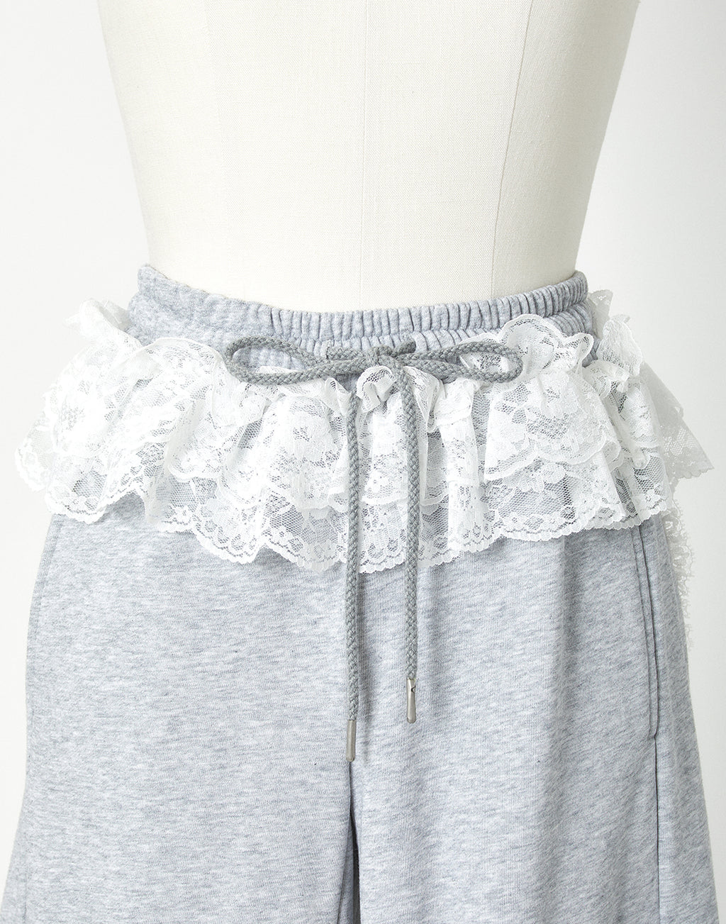 <Deliver in Late September> AVENCHUMU Tutu lace sweat ribbon pants