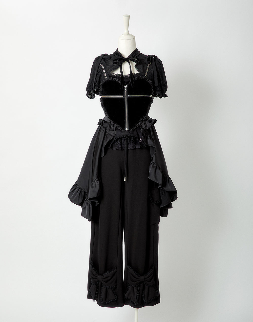 <Deliver in Late September> AVENCHUMU Zip heart ＆ chain ruffle gilet