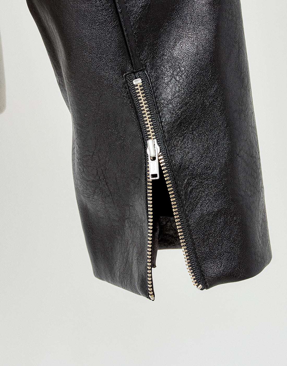 (Deliver In Late October) AVENCHUMU Bad princess riders jacket