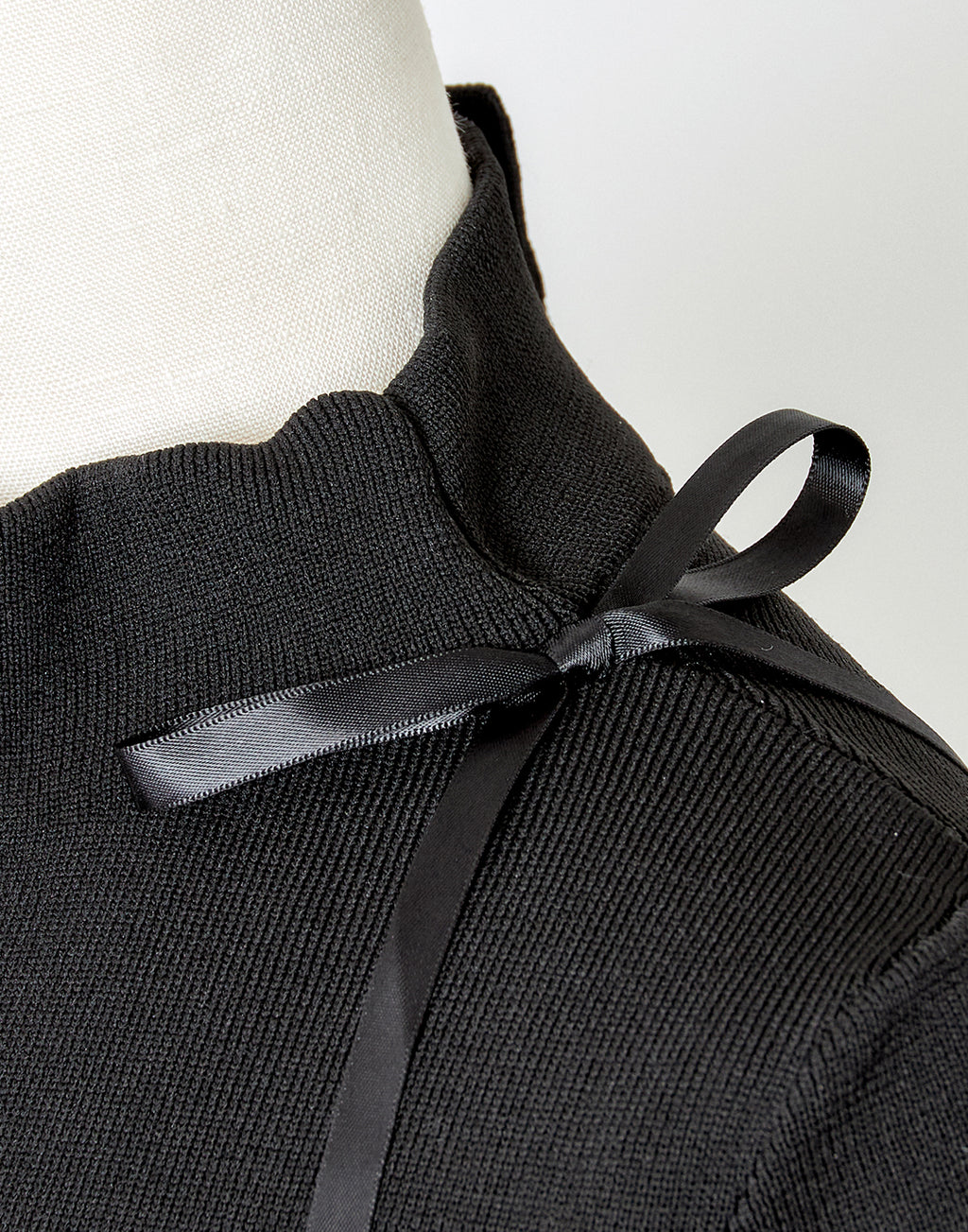 AVENCHUMU Back ribbon knit balloon one piece