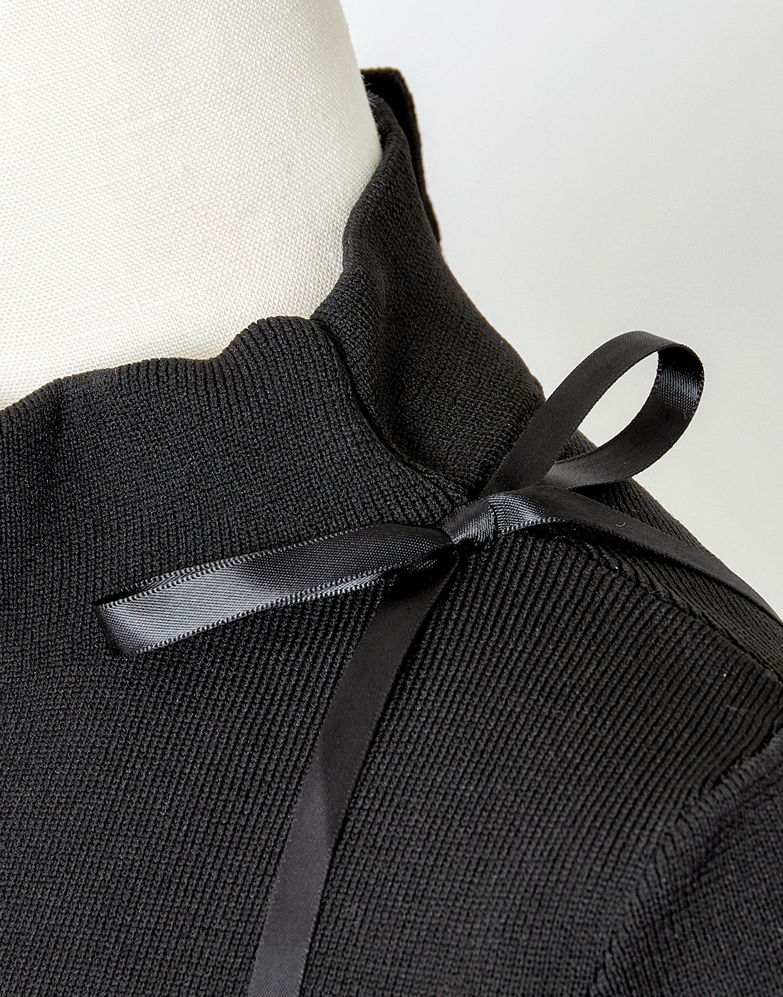 AVENCHUMU Back ribbon knit balloon one piece