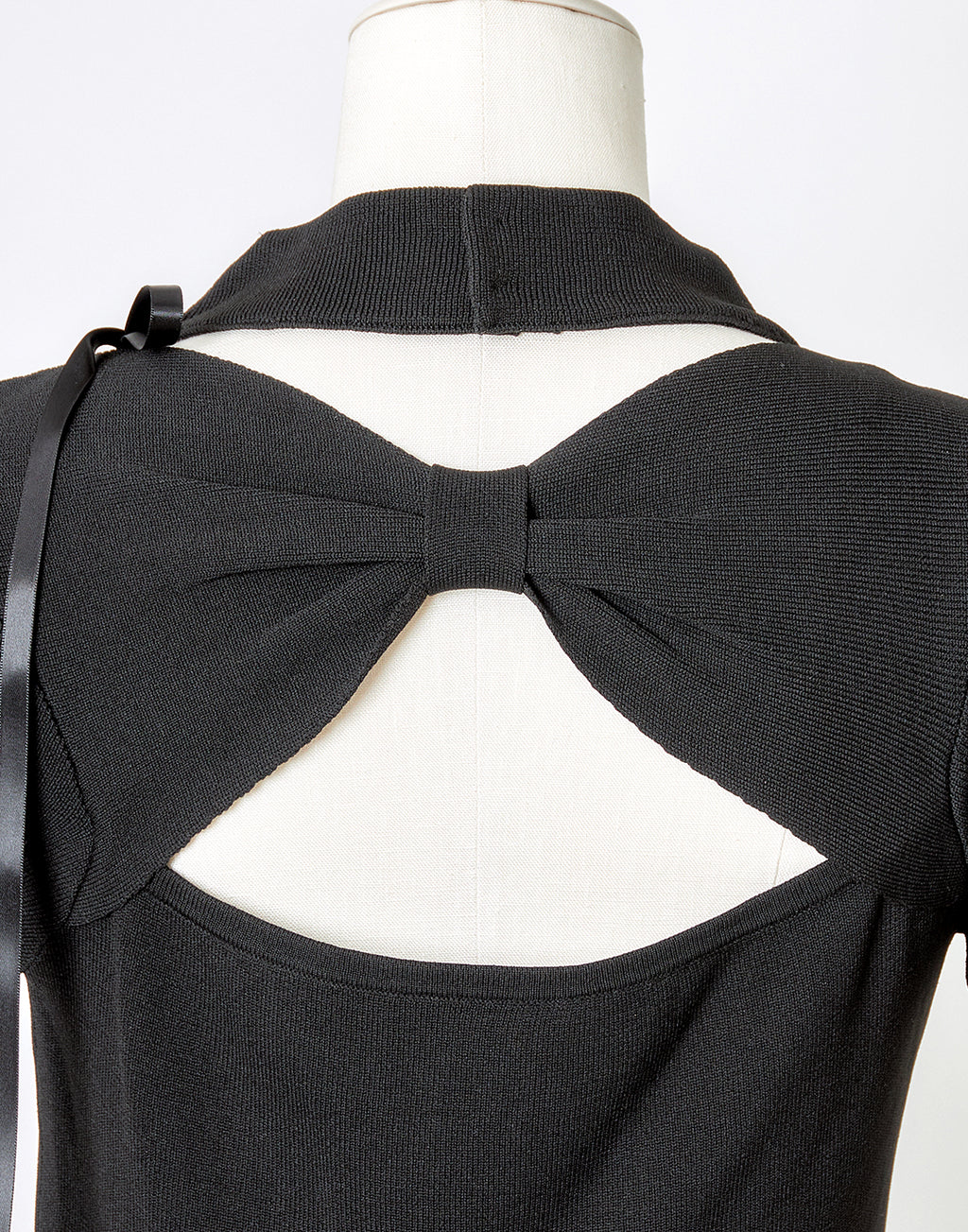 AVENCHUMU Back ribbon knit balloon one piece