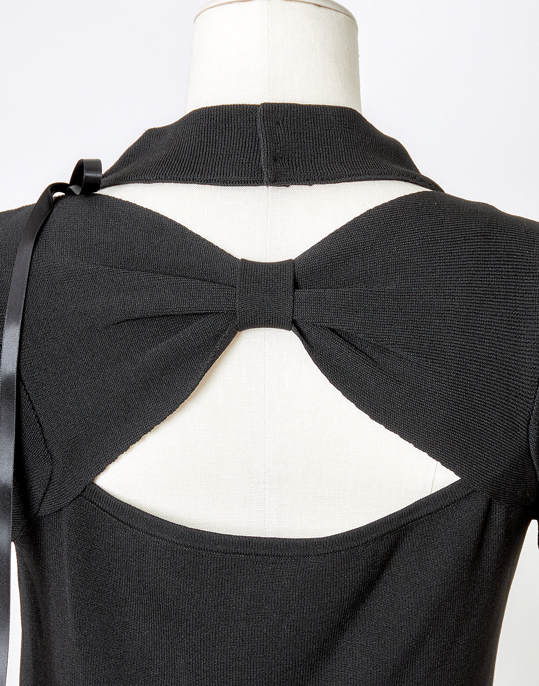 AVENCHUMU Back ribbon knit balloon one piece