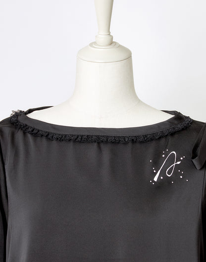 (Deliver In Late October) AVENCHUMU Open shoulder ribbon printed satin top