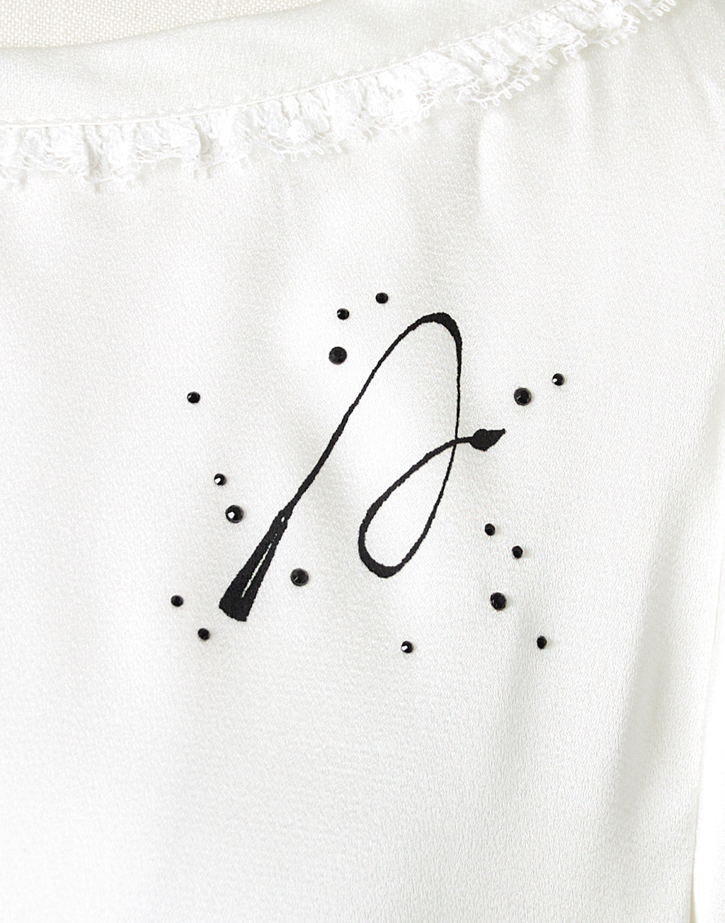 (Deliver In Late October) AVENCHUMU Open shoulder ribbon printed satin top