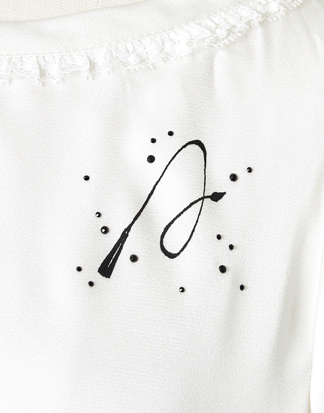 (Deliver In Late October) AVENCHUMU Open shoulder ribbon printed satin top