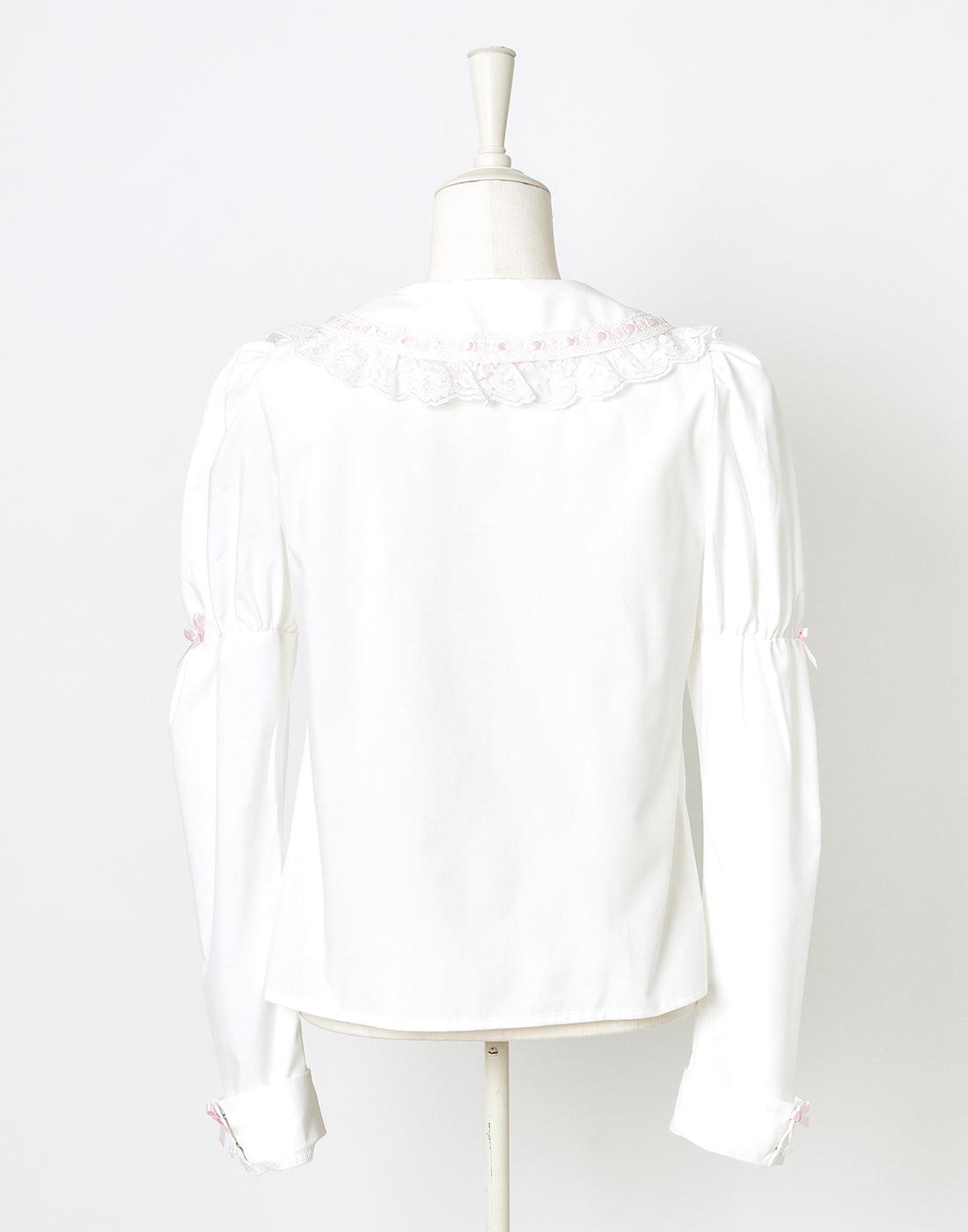 (Deliver In Late October) AVENCHUMU Frills & ribbons cross tie puff blouse