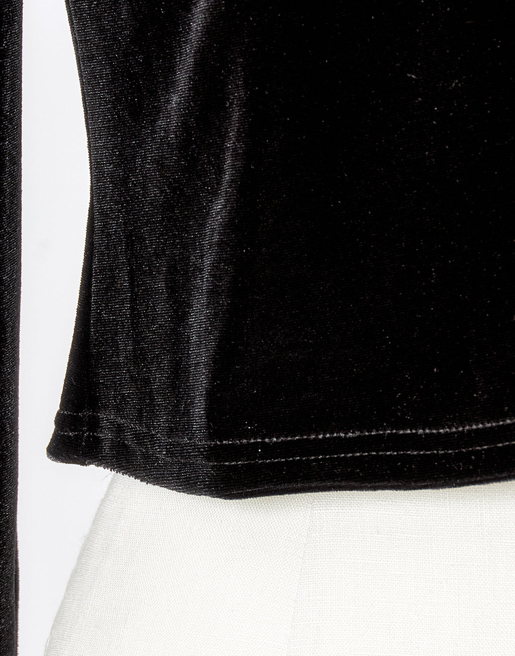 (Deliver In Late October) AVENCHUMU Velor heart button tops