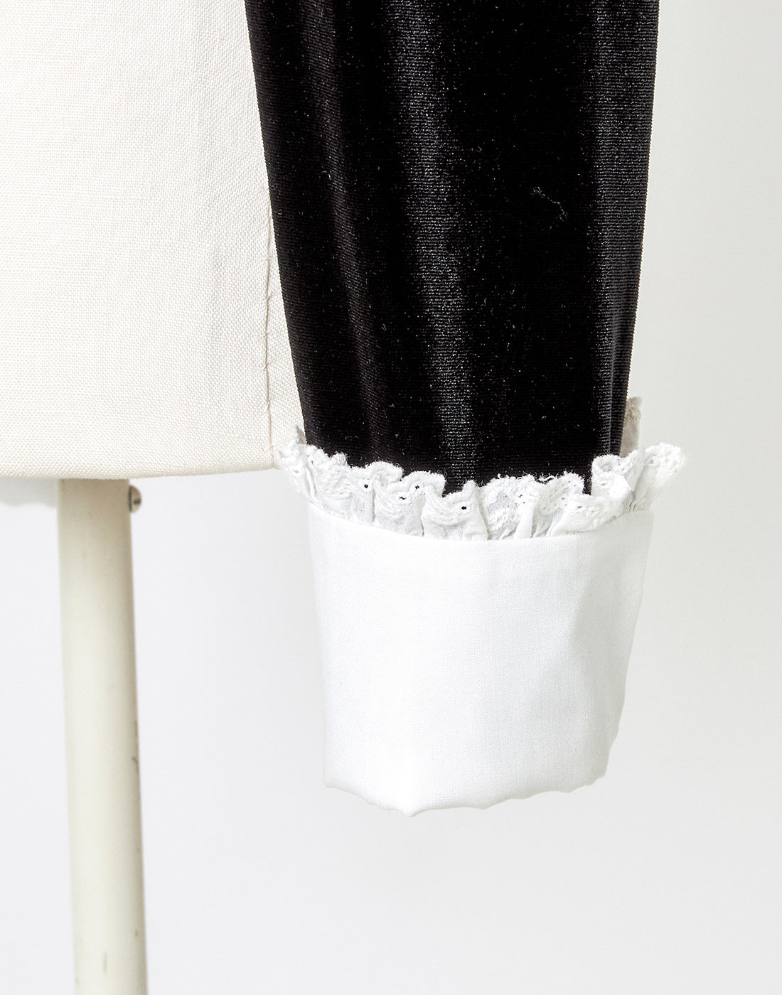 (Deliver In Late October) AVENCHUMU Velor heart button tops