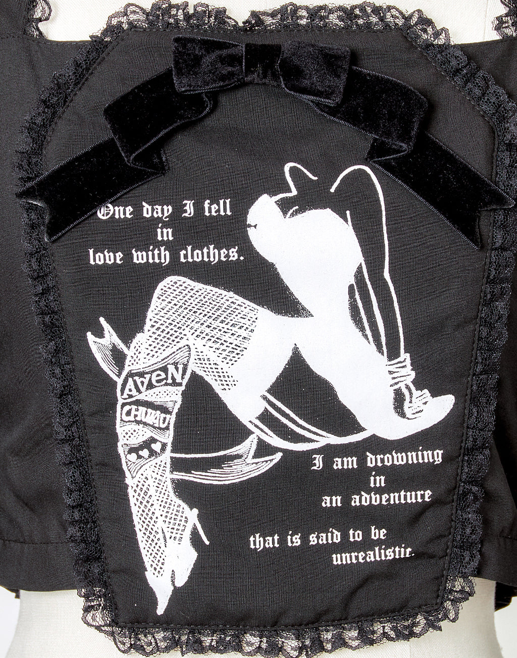 (Deliver In Late October) AVENCHUMU Flare sleeve coffin print blouse