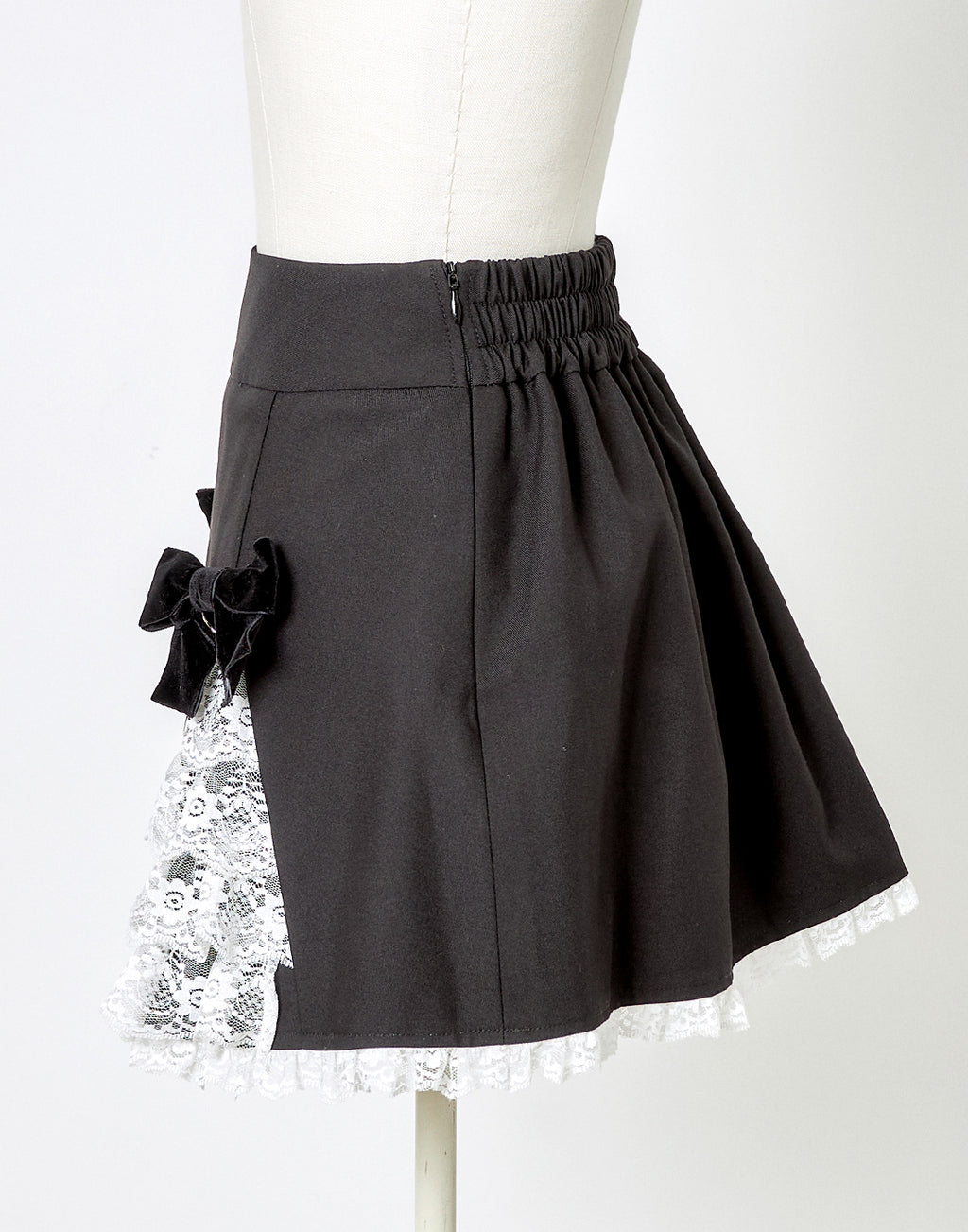 (Deliver In Late October) AVENCHUMU Body piercing ribbon lace tiered skirt