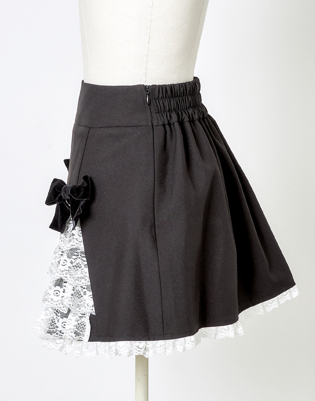 (Deliver In Late October) AVENCHUMU Body piercing ribbon lace tiered skirt