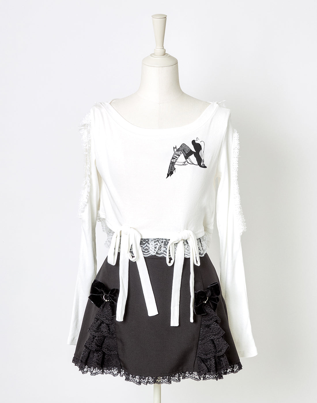 (Deliver In Late October) AVENCHUMU Body piercing ribbon lace tiered skirt