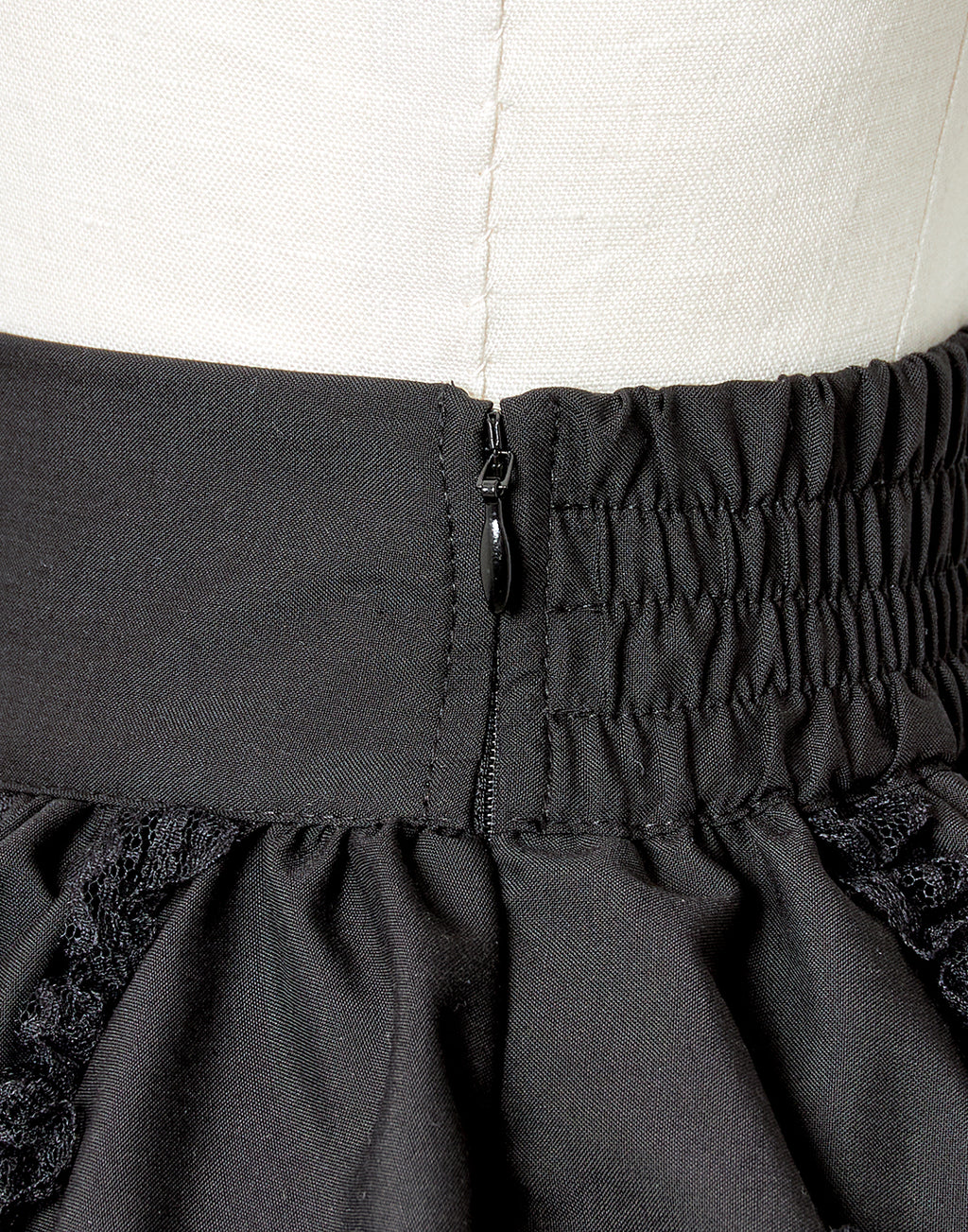 (Deliver In Late October) AVENCHUMU Lace spider frill & ribbon skirt