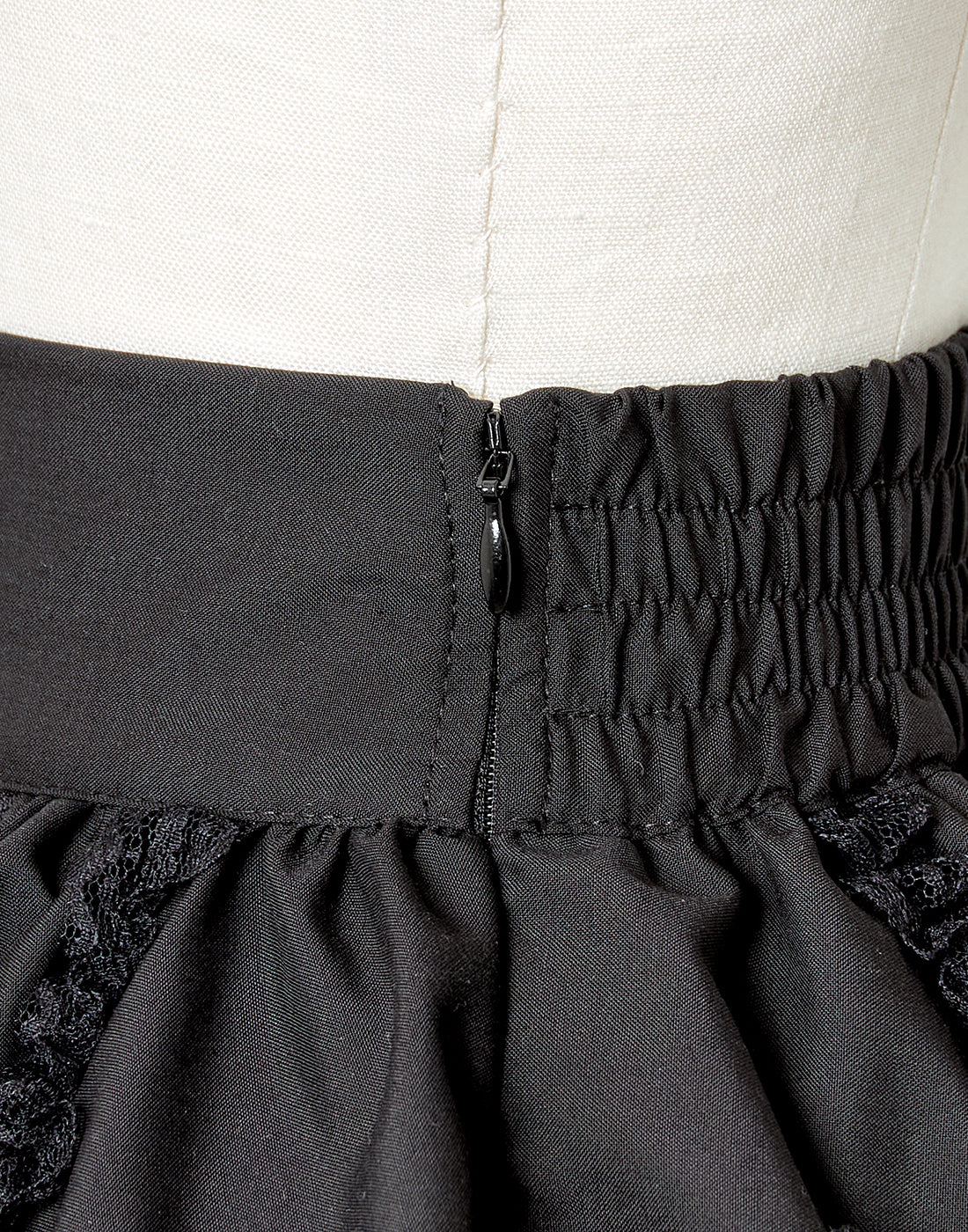 (Deliver In Late October) AVENCHUMU Lace spider frill & ribbon skirt