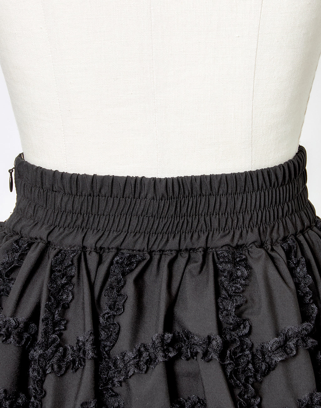 (Deliver In Late October) AVENCHUMU Lace spider frill & ribbon skirt
