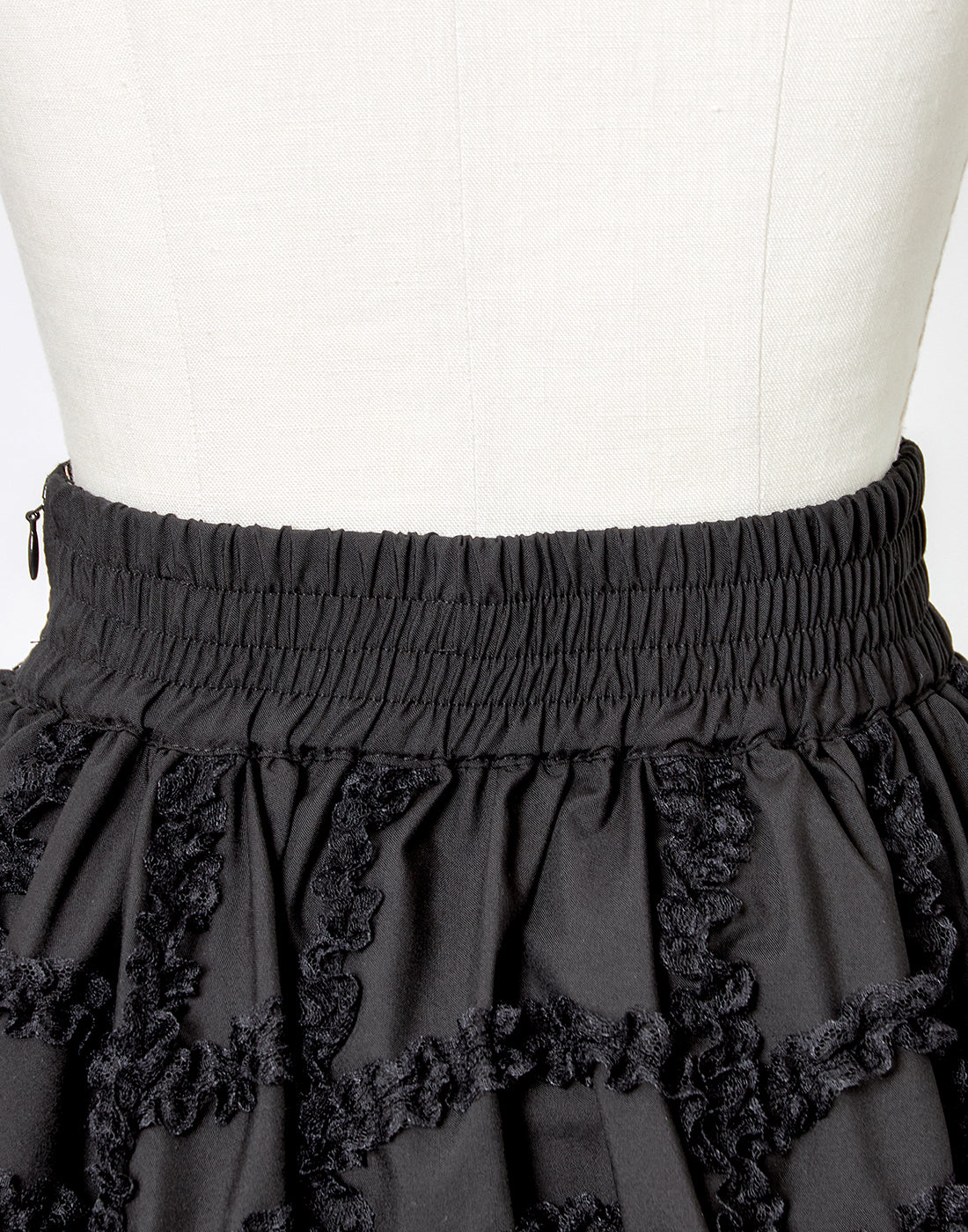 (Deliver In Late October) AVENCHUMU Lace spider frill & ribbon skirt