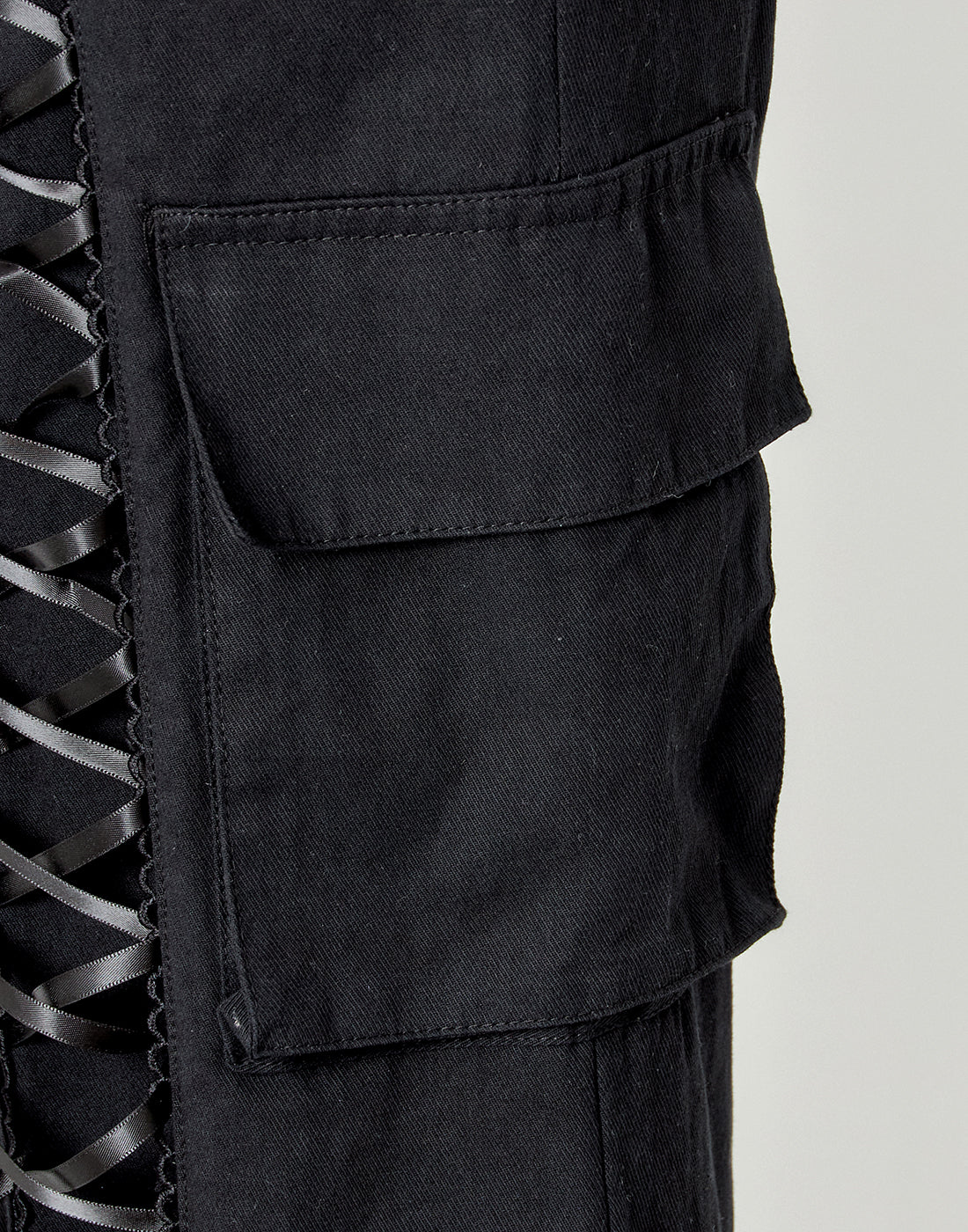 (Deliver In Late October) AVENCHUMU Heart studs pocket lace up pants