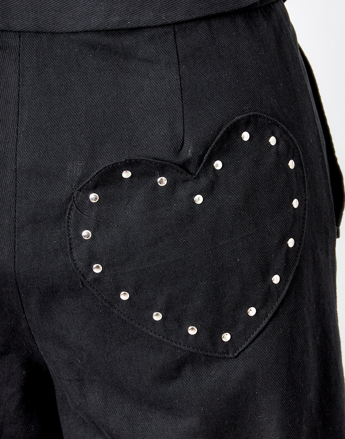 (Deliver In Late October) AVENCHUMU Heart studs pocket lace up pants