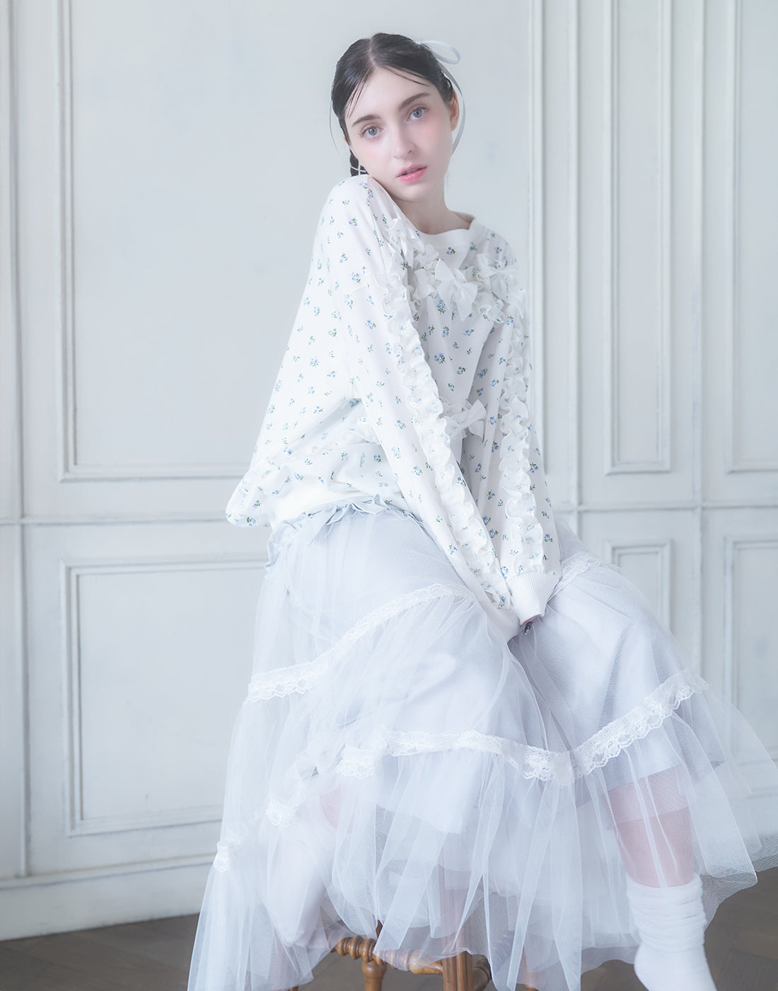 <Deliver In November> Lolime frilly tiny floral Sweat Shirt